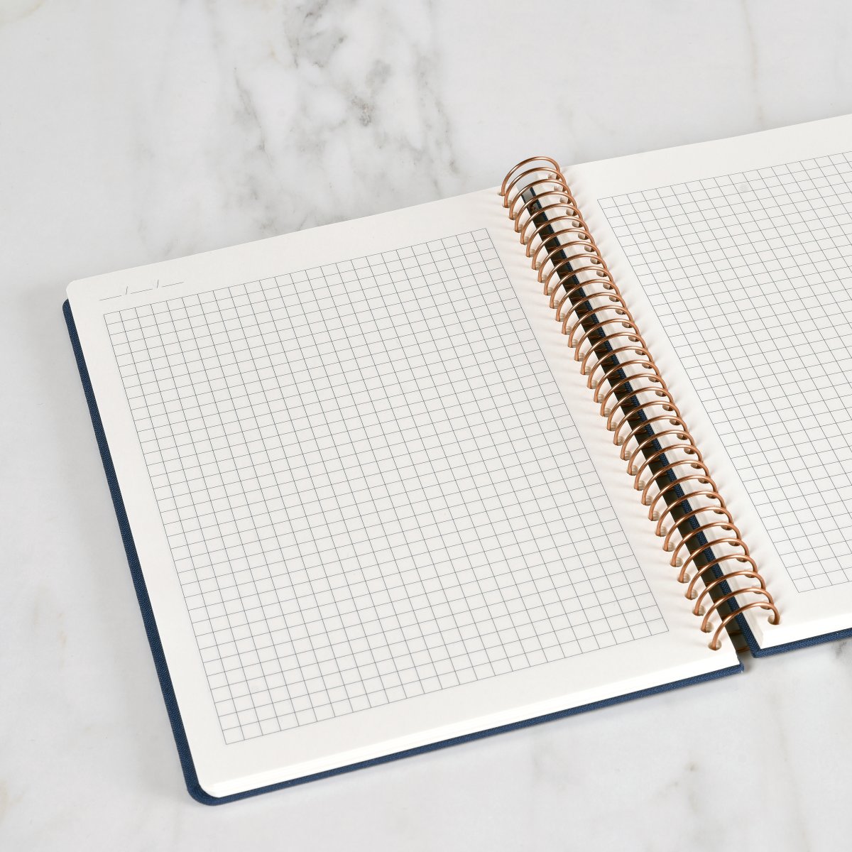 Kozo Premium Notesbog | A5 | Kvadreret | Black