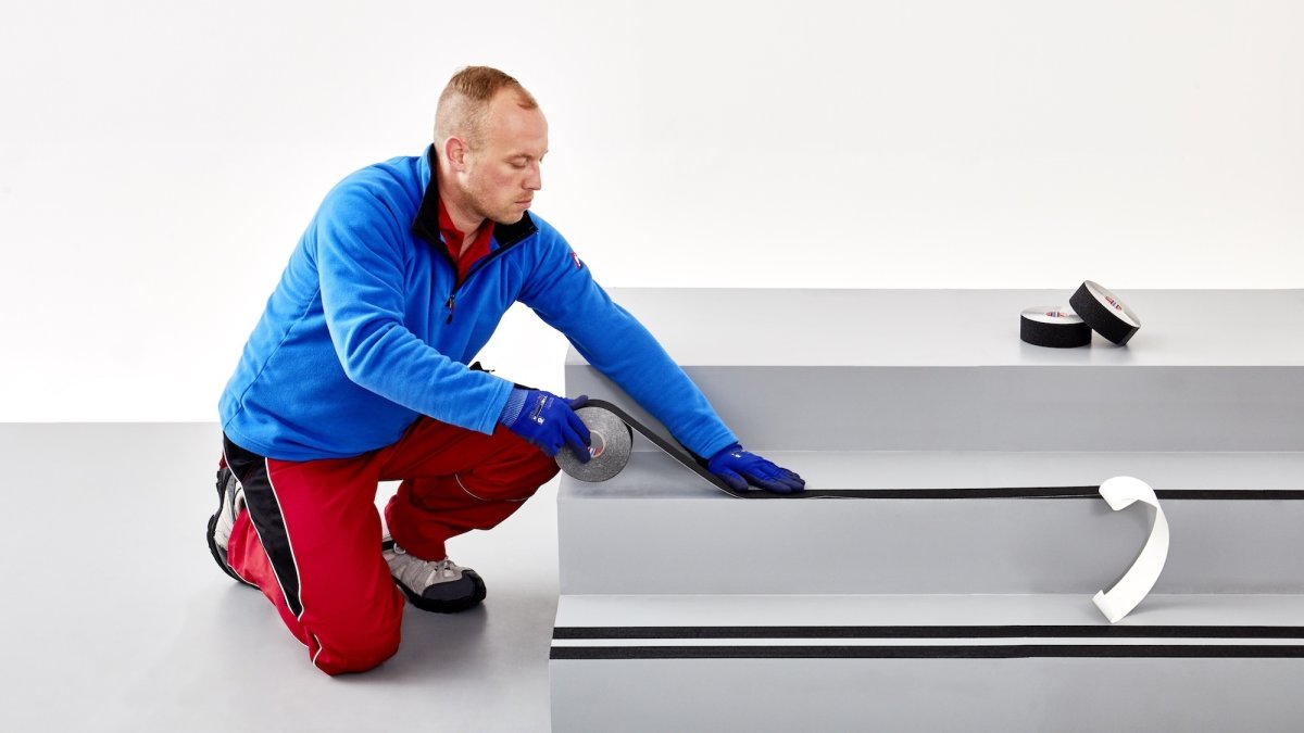 tesa skridsikker tape, 152mm x 15m, sort