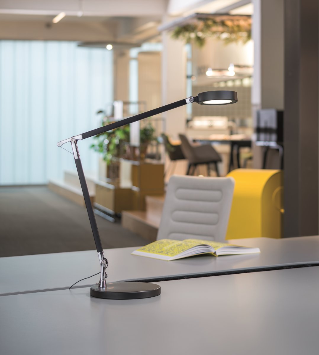 MAUL Grace LED Skrivebordslampe, sort