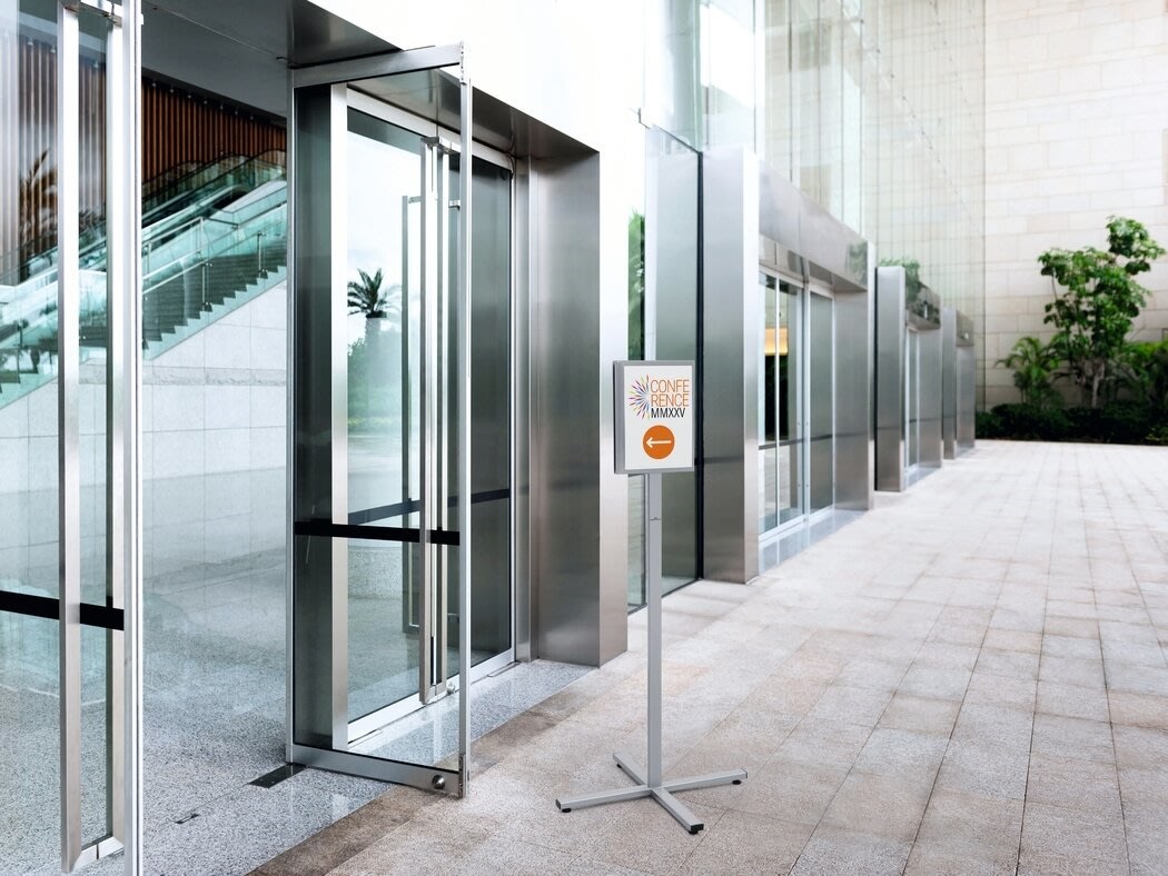 Durable Gulvskilt Info Stand | A4 | Udendørs