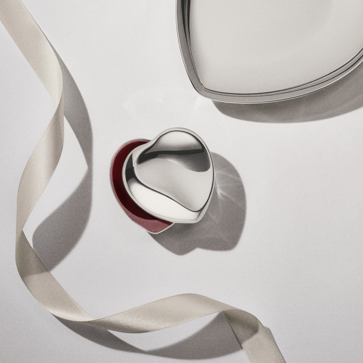 Georg Jensen Hjerte Pilleæske, stål
