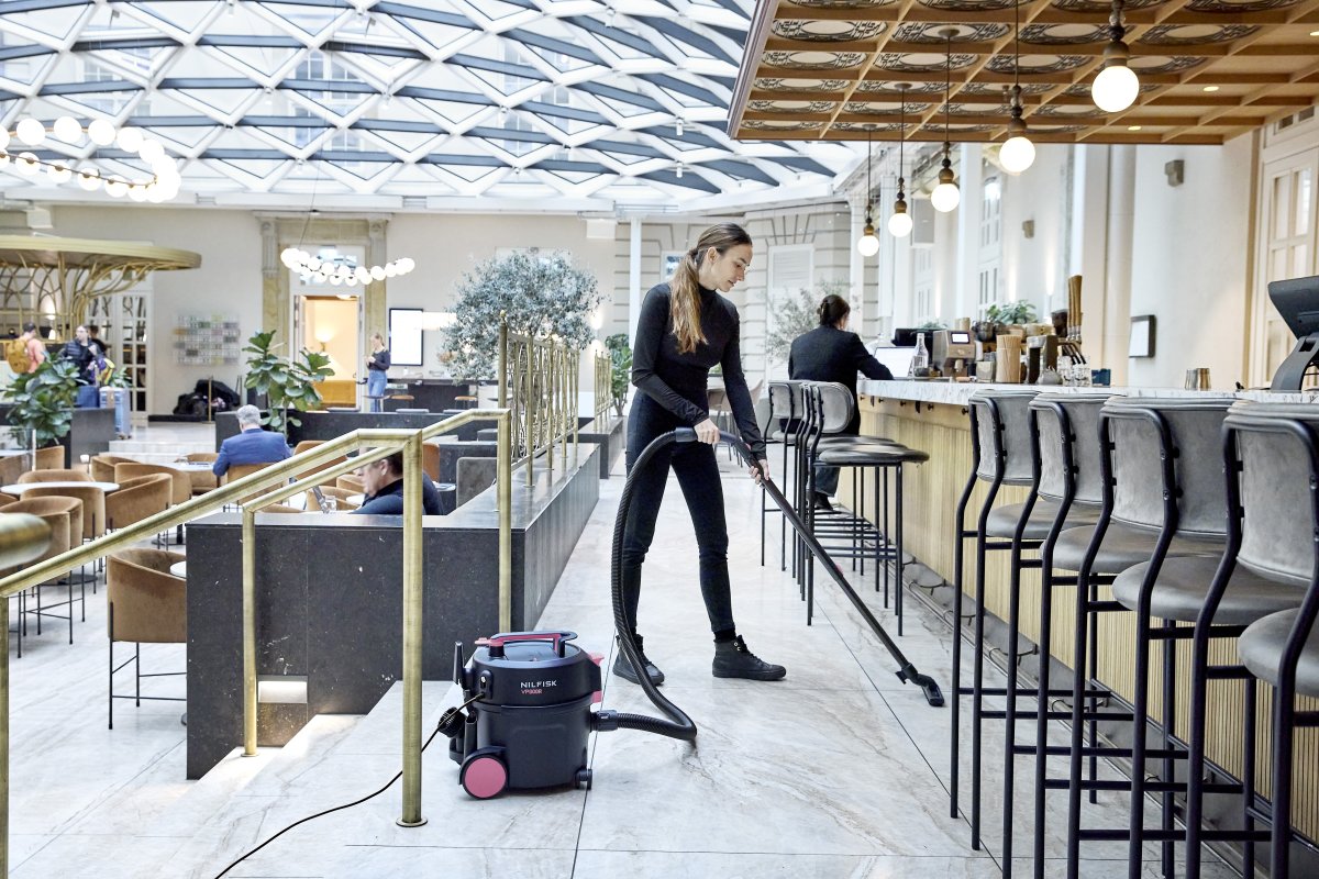 Nilfisk VP300 PINK HEPA XT Støvsuger
