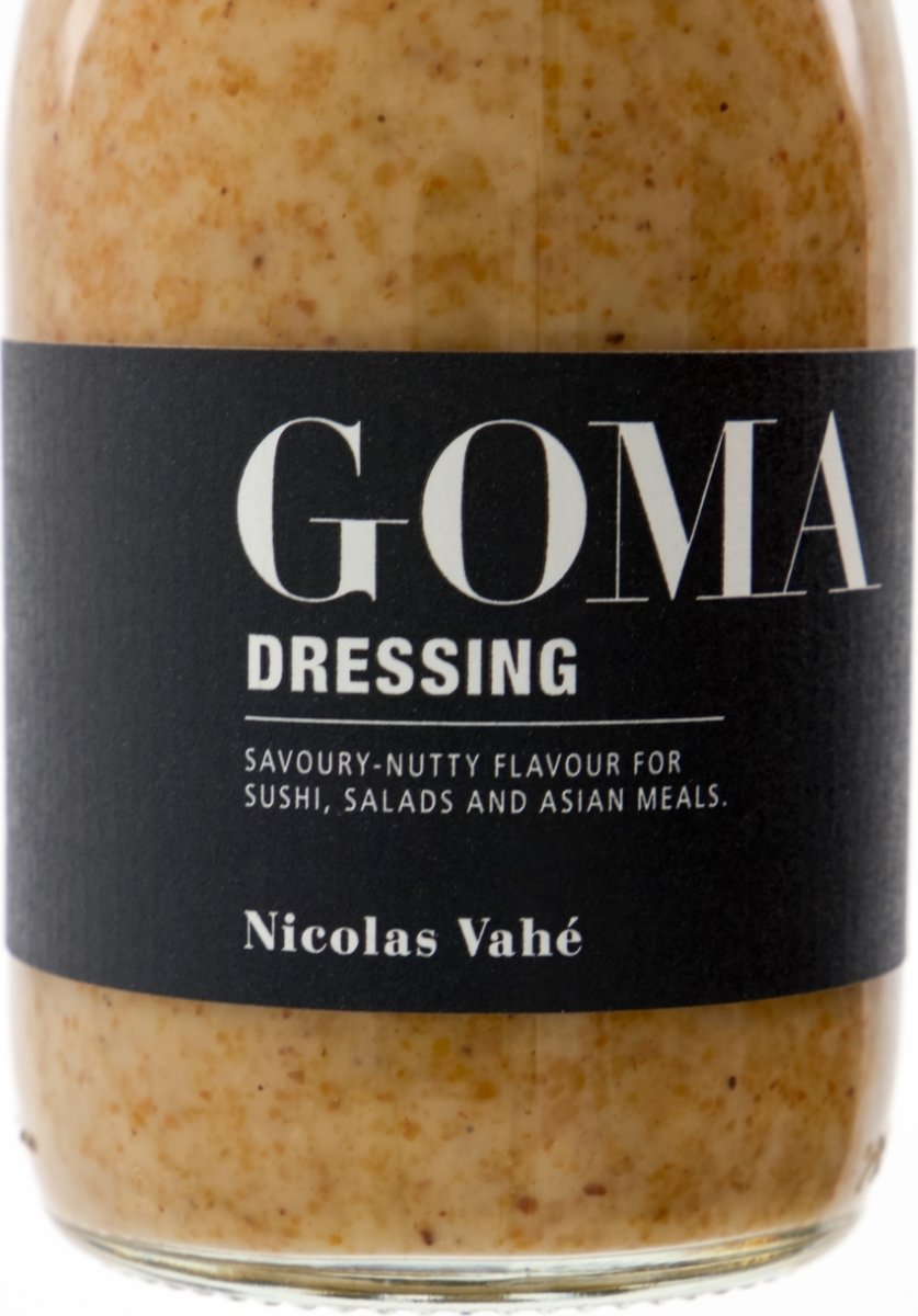 Nicolas Vahé Goma dressing