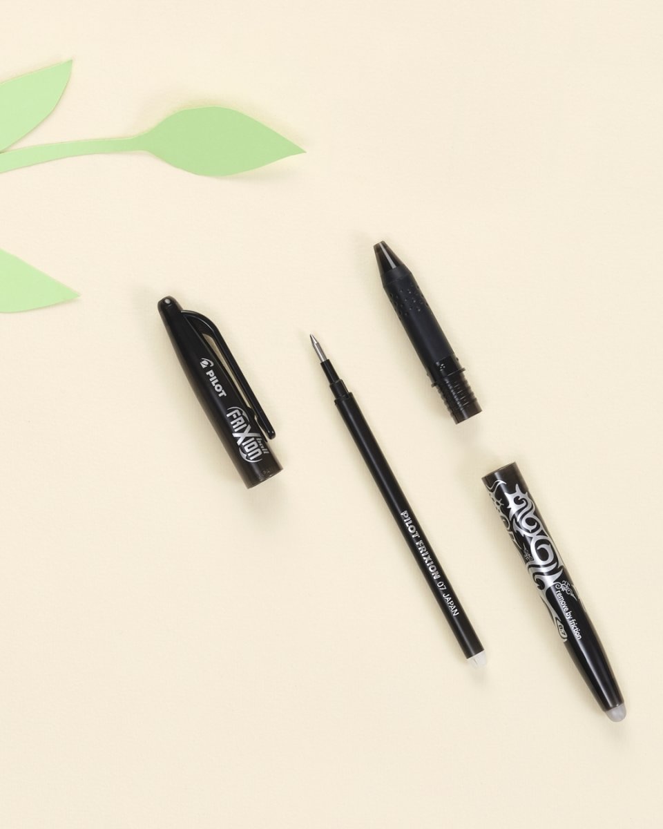 Pilot FriXion Ball Rollerpen | M | Lyseblå