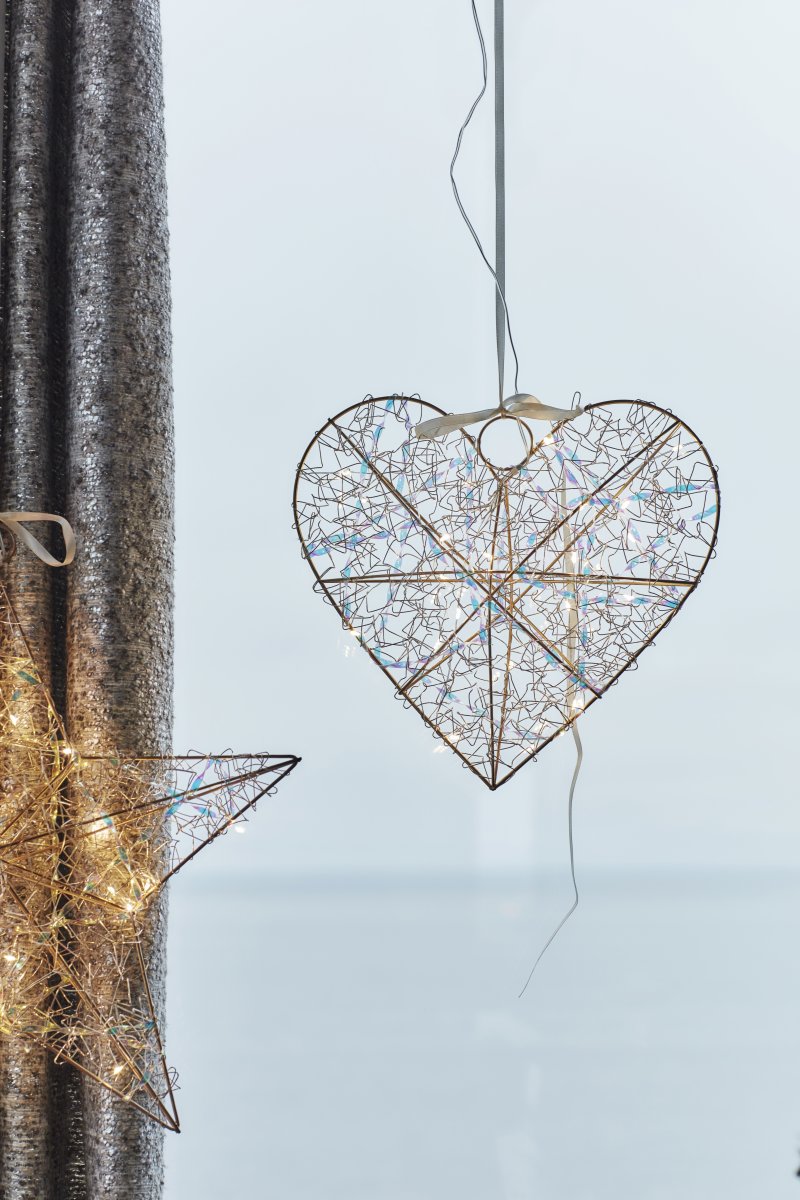 Sirius Lily Hjerte M. LED, H30cm, guld