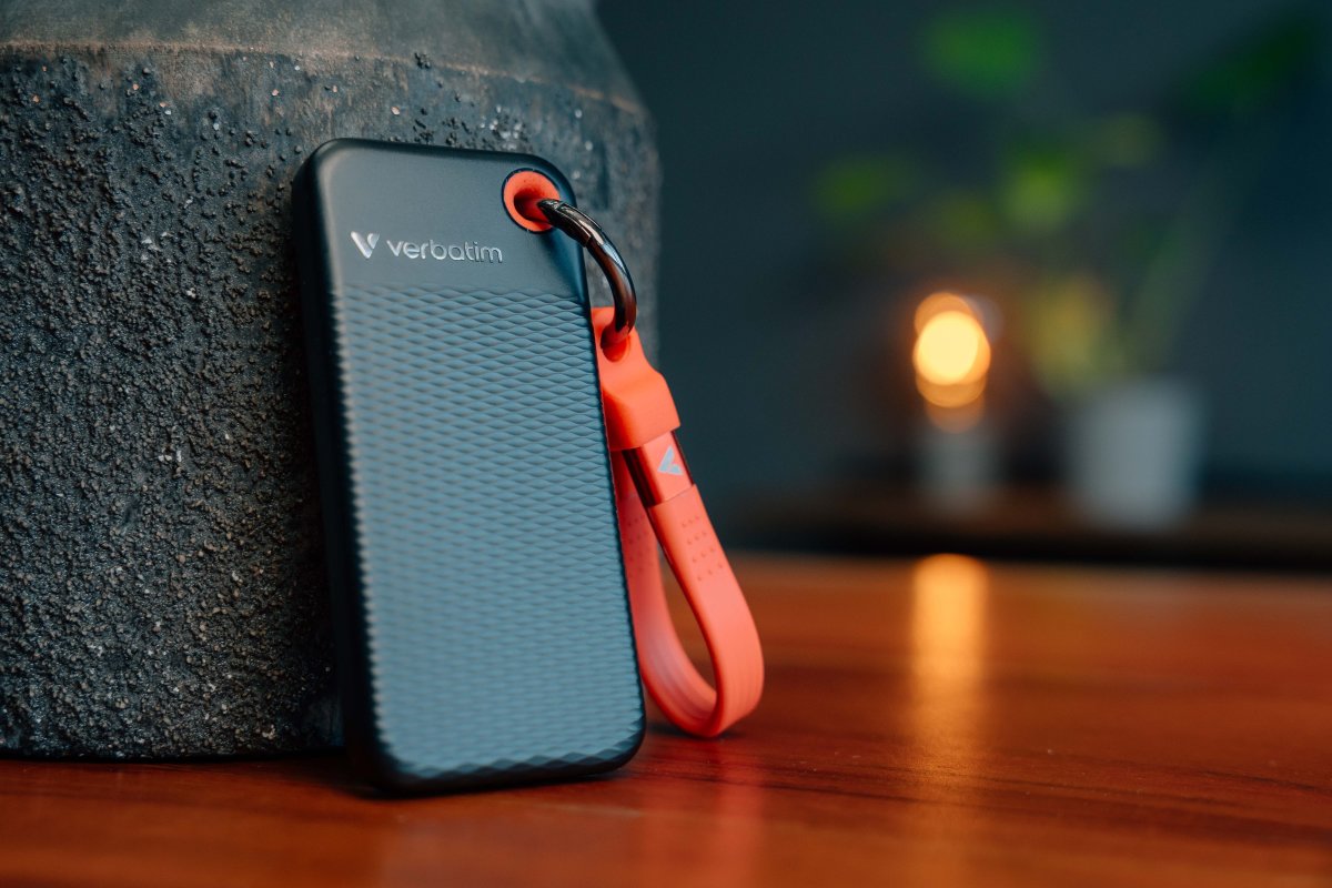 VERBATIM USB 3.2 Gen 2 2TB, SSD, Sort/Rød