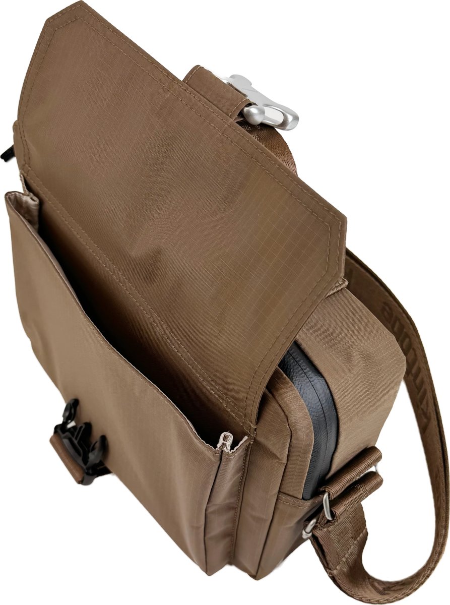 Kintobe Noah, Eath brown