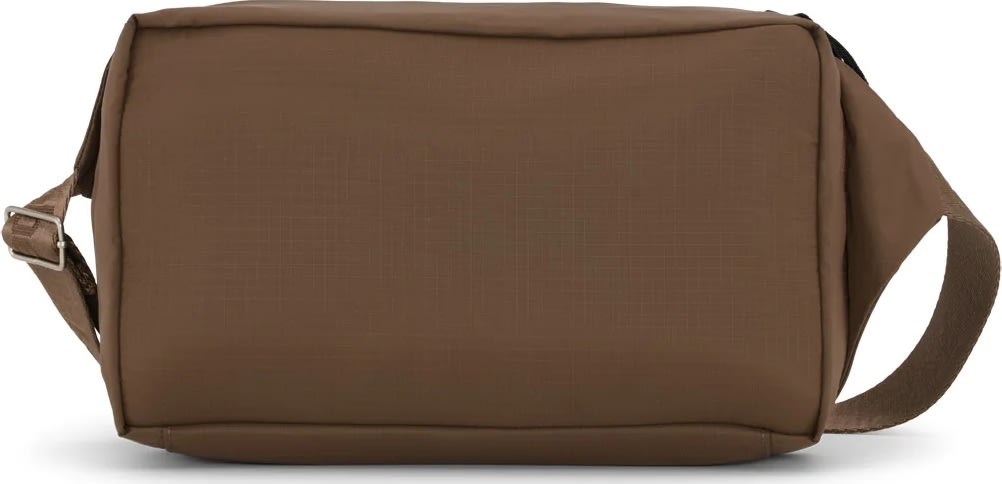 Kintobe Luca, Earth brown