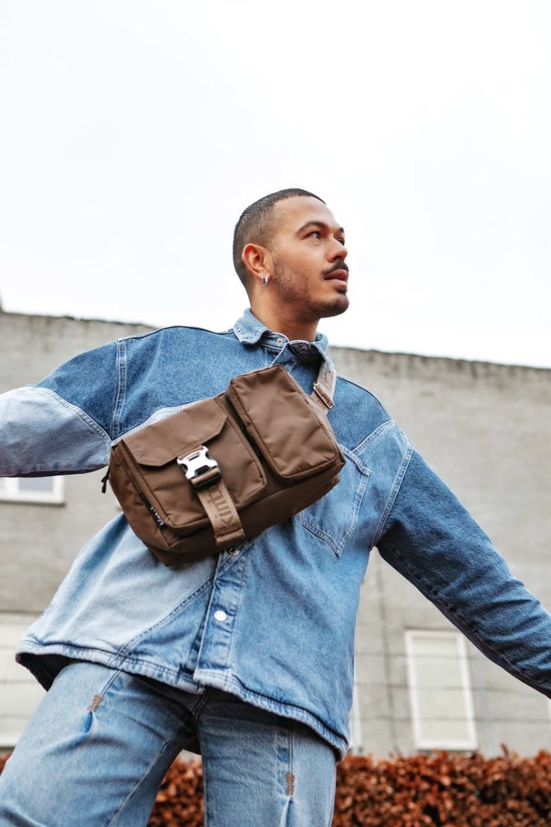 Kintobe Luca, Earth brown