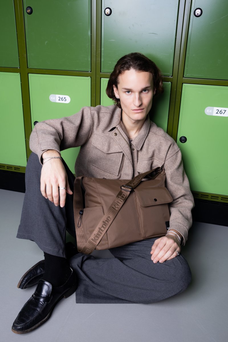 Kintobe Milo, Earth brown