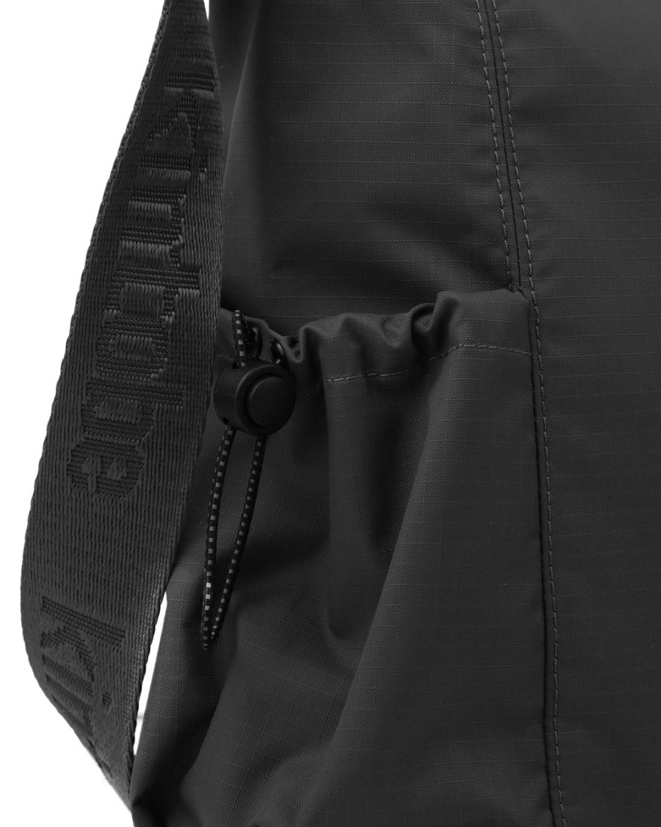 Kintobe Milo, Jet black