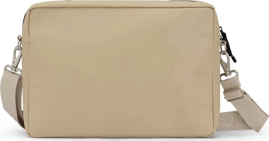 Kintobe Leo, Dusty Dune