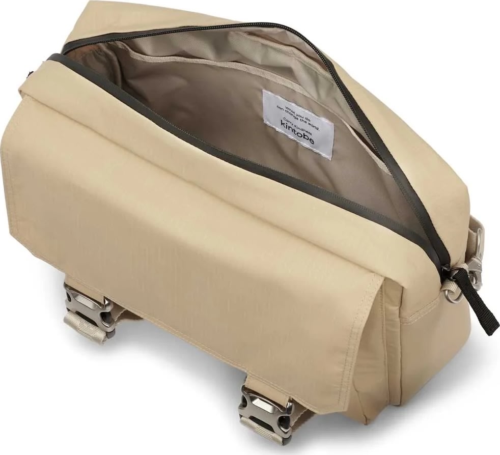 Kintobe Leo, Dusty Dune