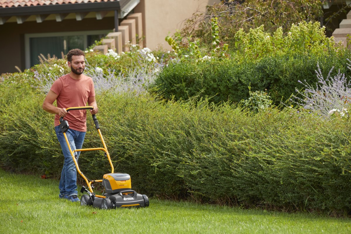STIGA Plæneklipper, Multiclip 547e S, 48V, m/batt.