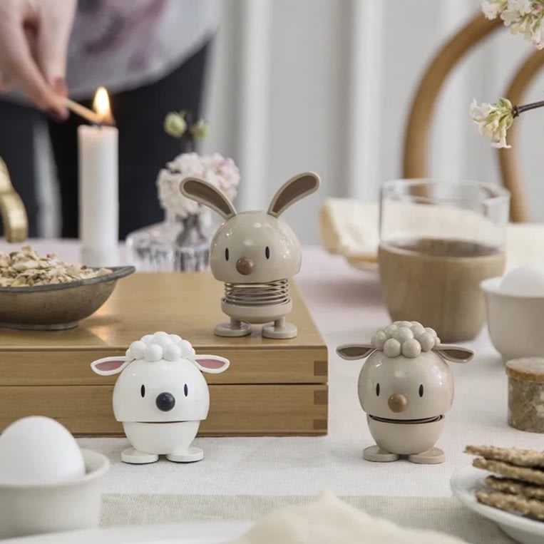 Hoptimist Bunny, latte