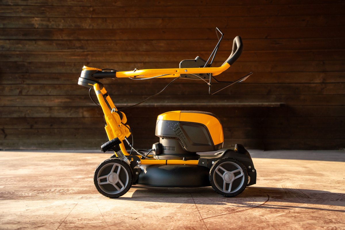 STIGA Plæneklipper, Multiclip 547e S, 48V, m/batt.