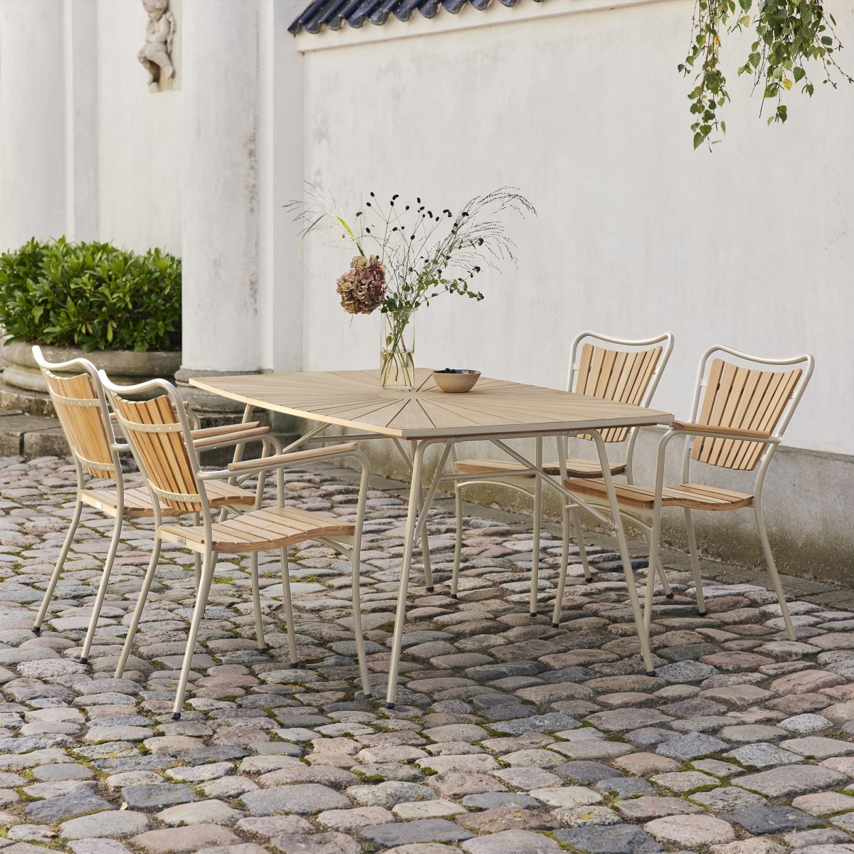 Marguerit Havebord L144cm + 4 stole, Taupe