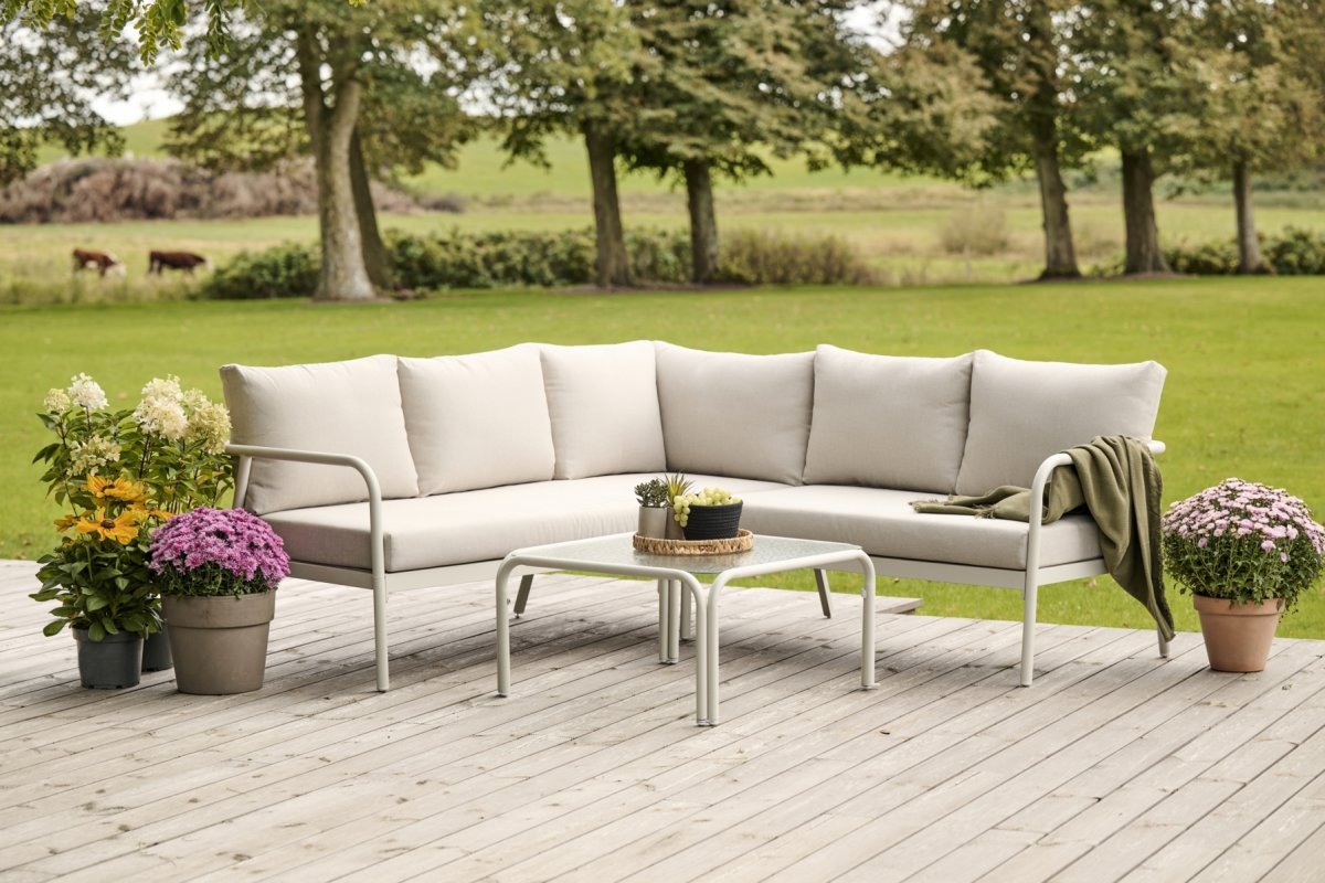 Olga Hjørnesofa m/hynder og bord, beige