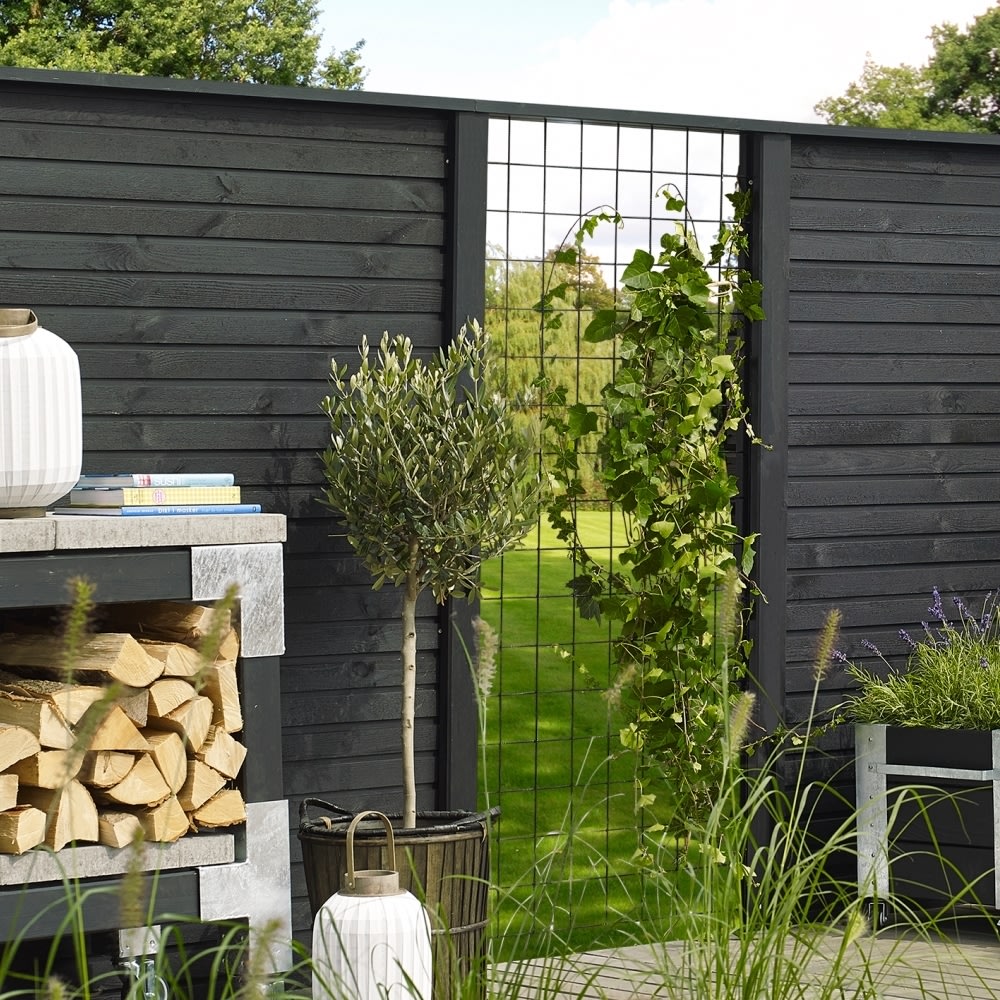Plus Plank Profilhegn, sort, 174x166 cm.