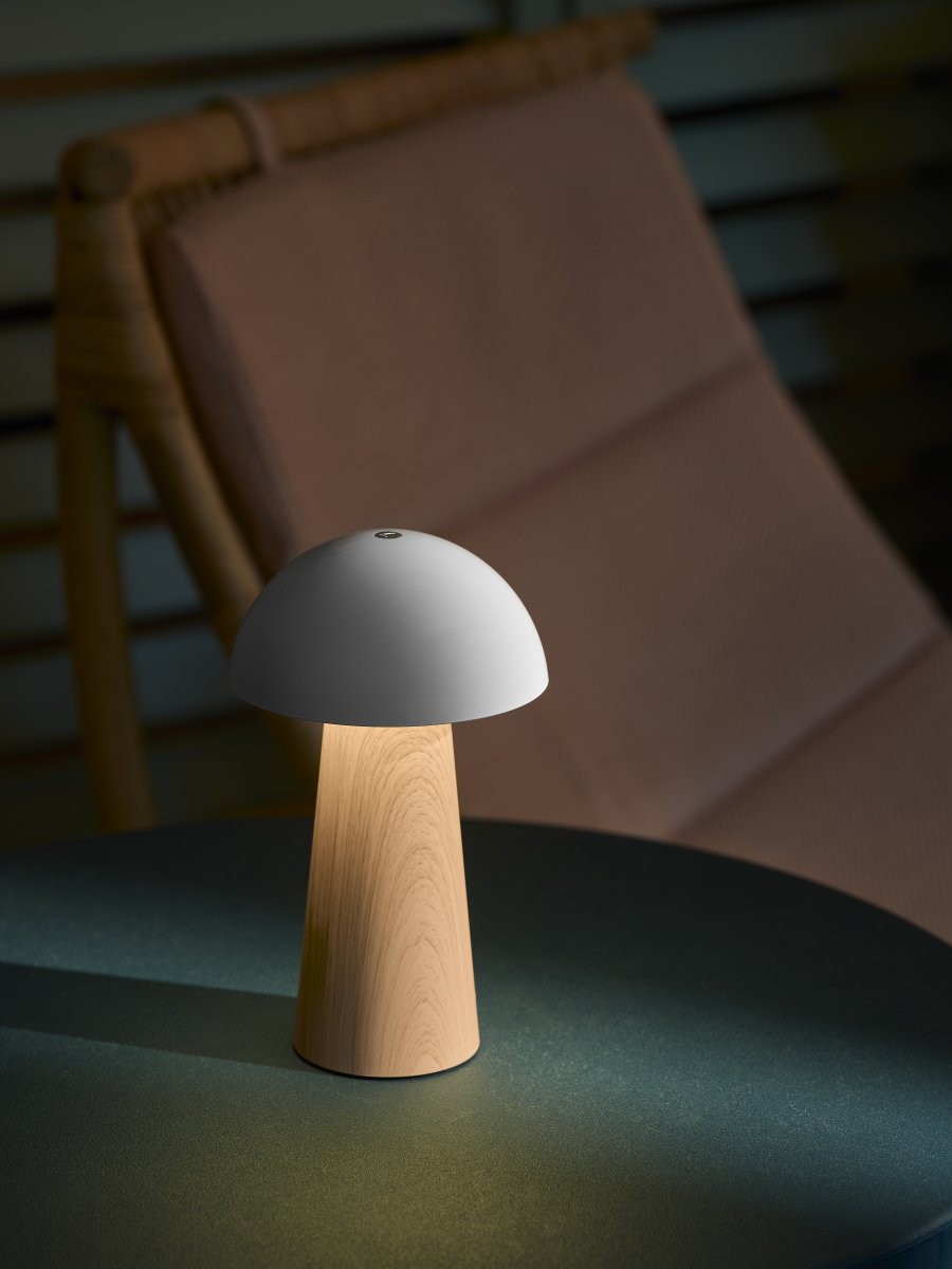 Kreafunk Bello Bærbar Lampe, lyst træ