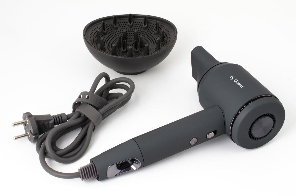 by Gaard Hårtørrer Brushless Føn 110.000 RPM