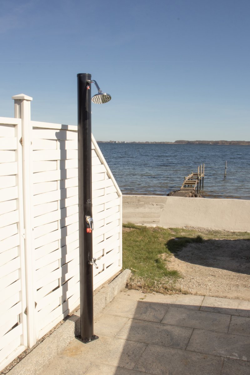 CapableX Solopvarmet udendørsbruser