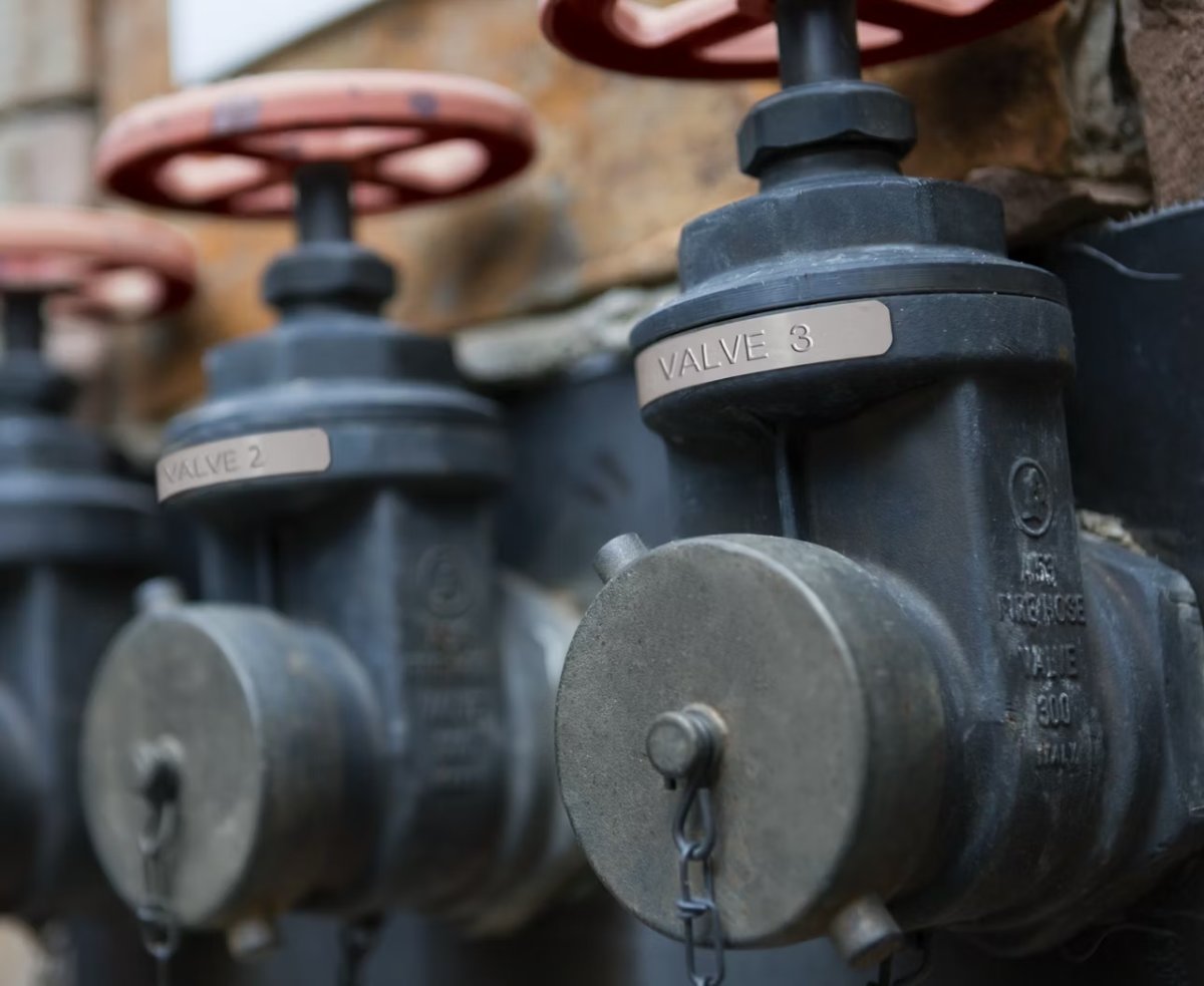 Dymo 3D rustfrit stål prægetape u/lim, 12mm