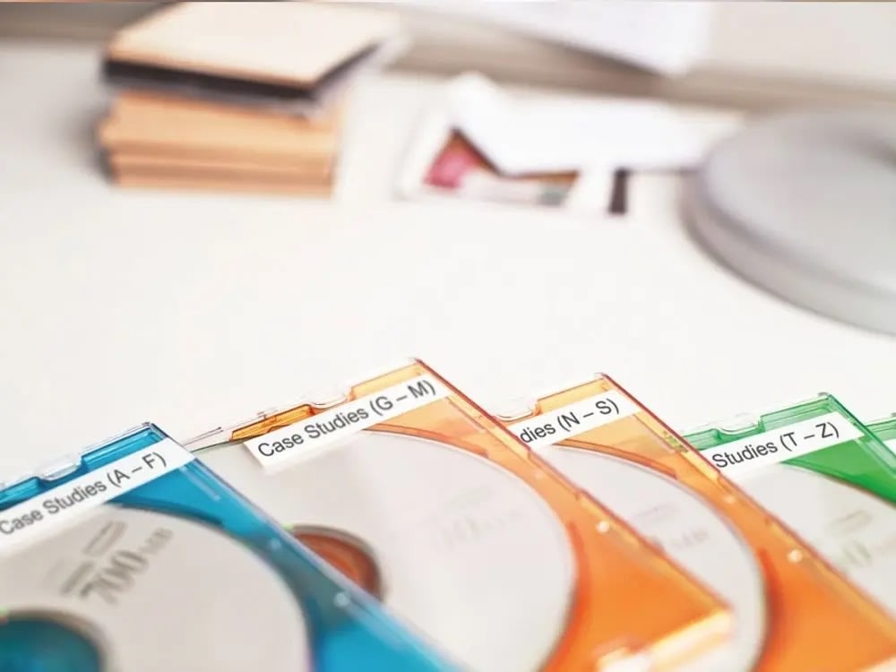 Dymo D1 labeltape 12mm, sort på hvid