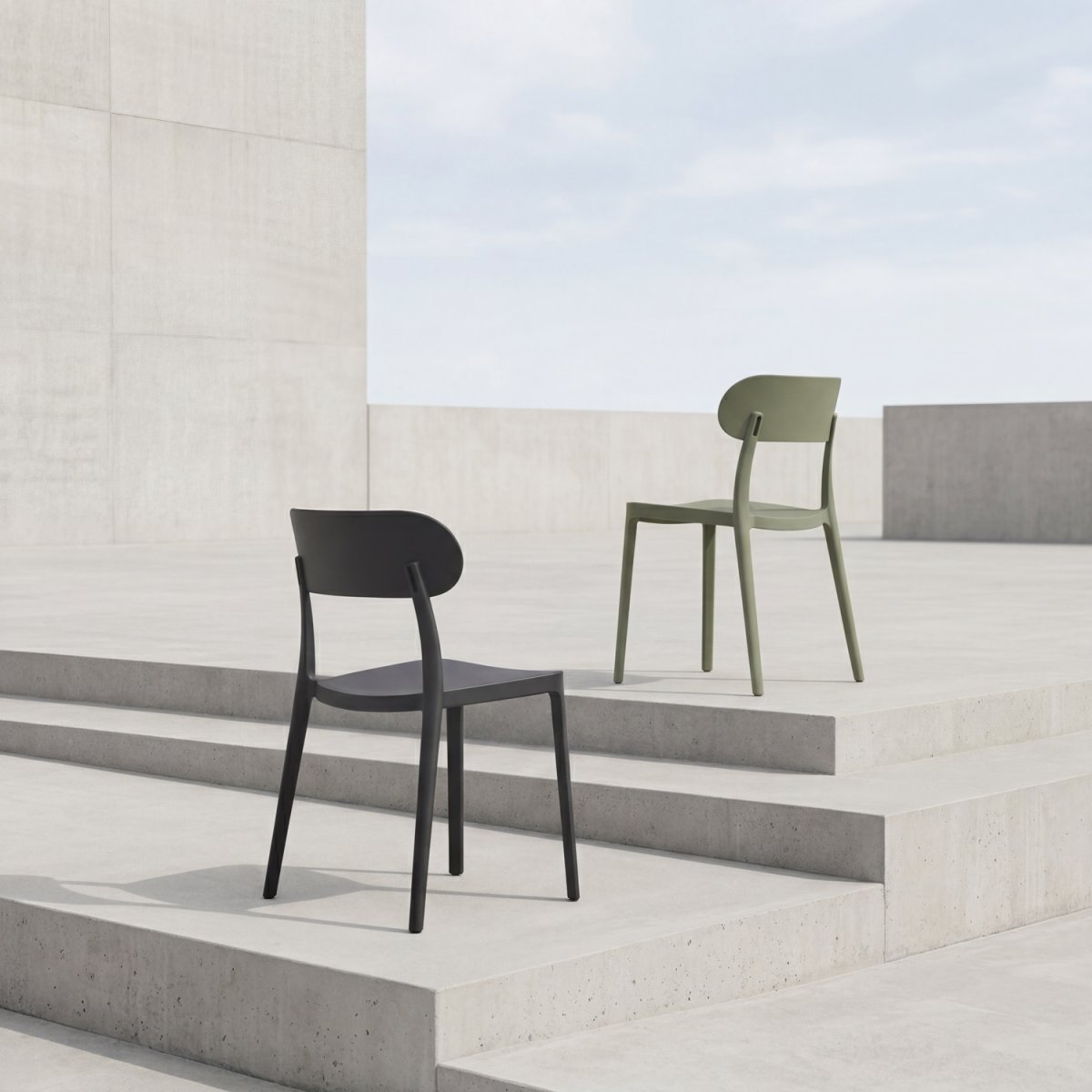 Haiti Havestol, plast, UV, stabelbar, mørkegrå