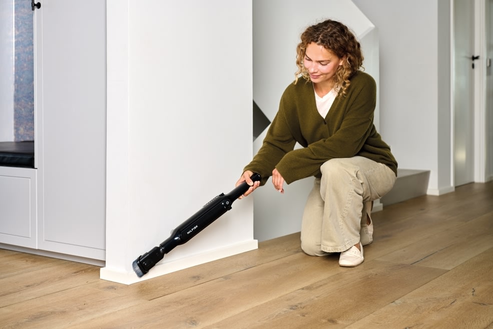 Nilfisk Move&Dock ledningsfri støvsuger m. station