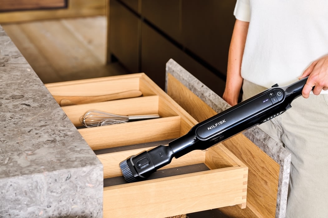 Nilfisk Move&Dock ledningsfri støvsuger m. station