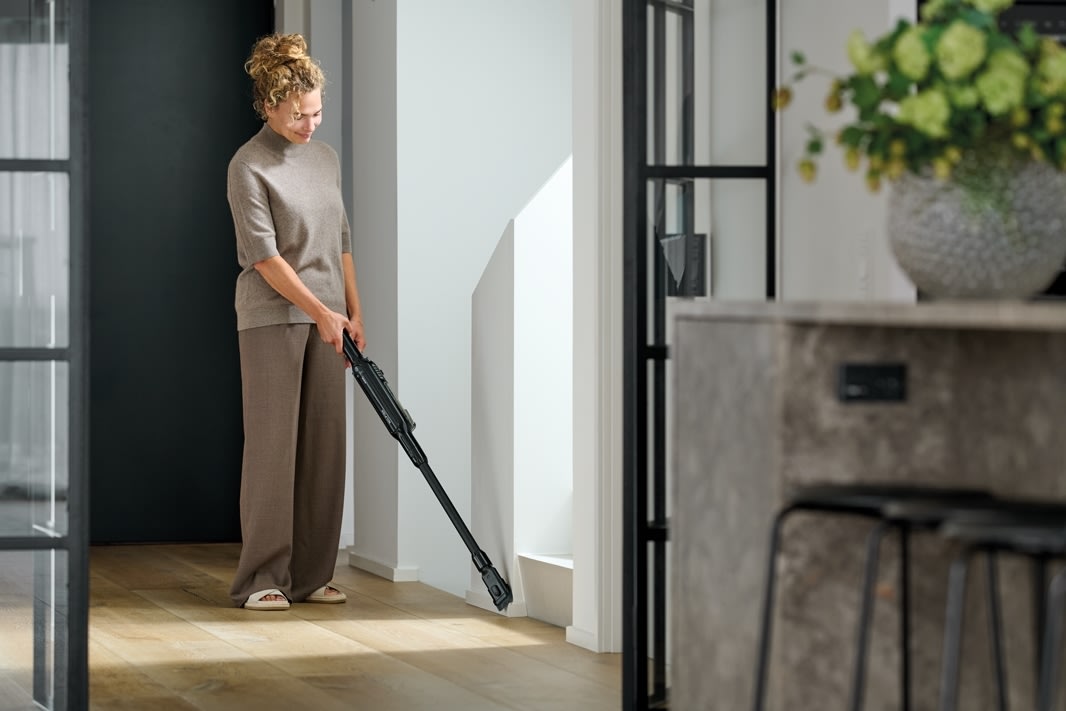 Nilfisk Move&Dock ledningsfri støvsuger m. station