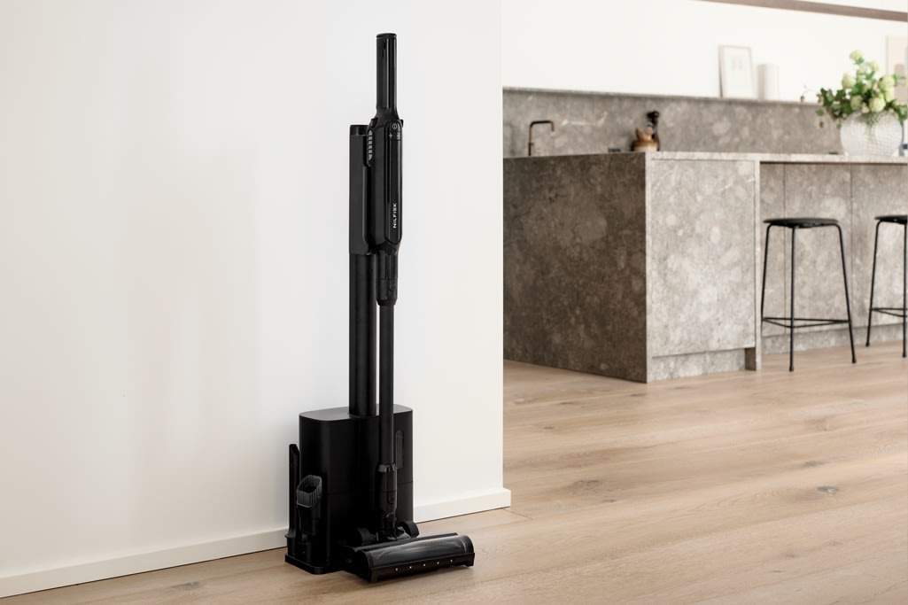 Nilfisk Move&Dock ledningsfri støvsuger m. station