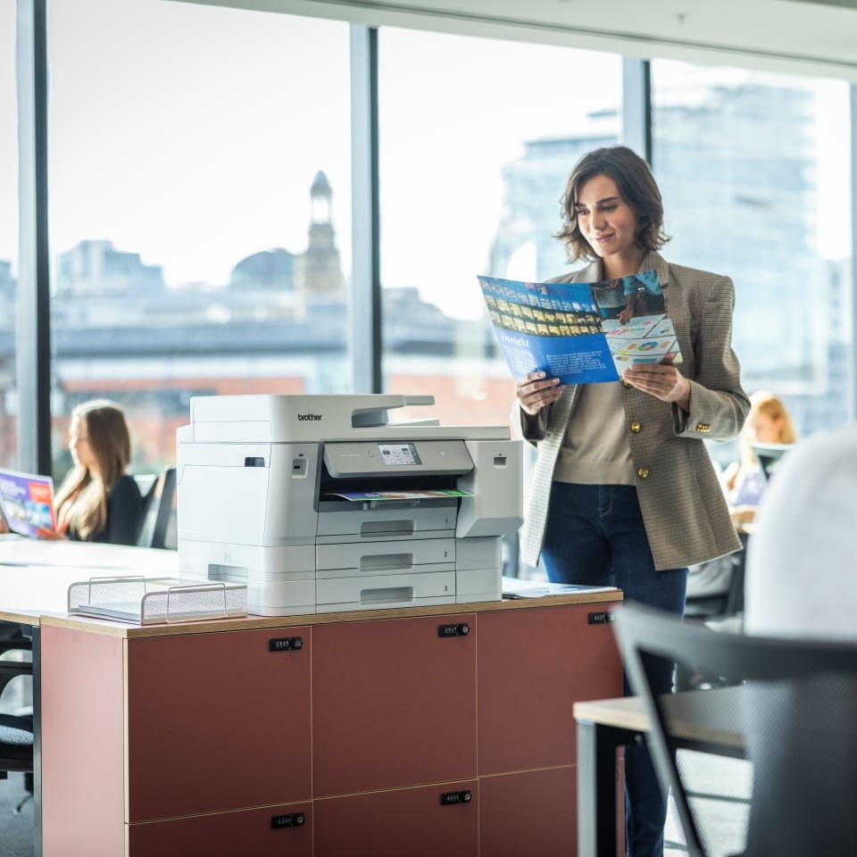 Brother MFC-J6977DW A3 4-i-1 farve inkjetprinter