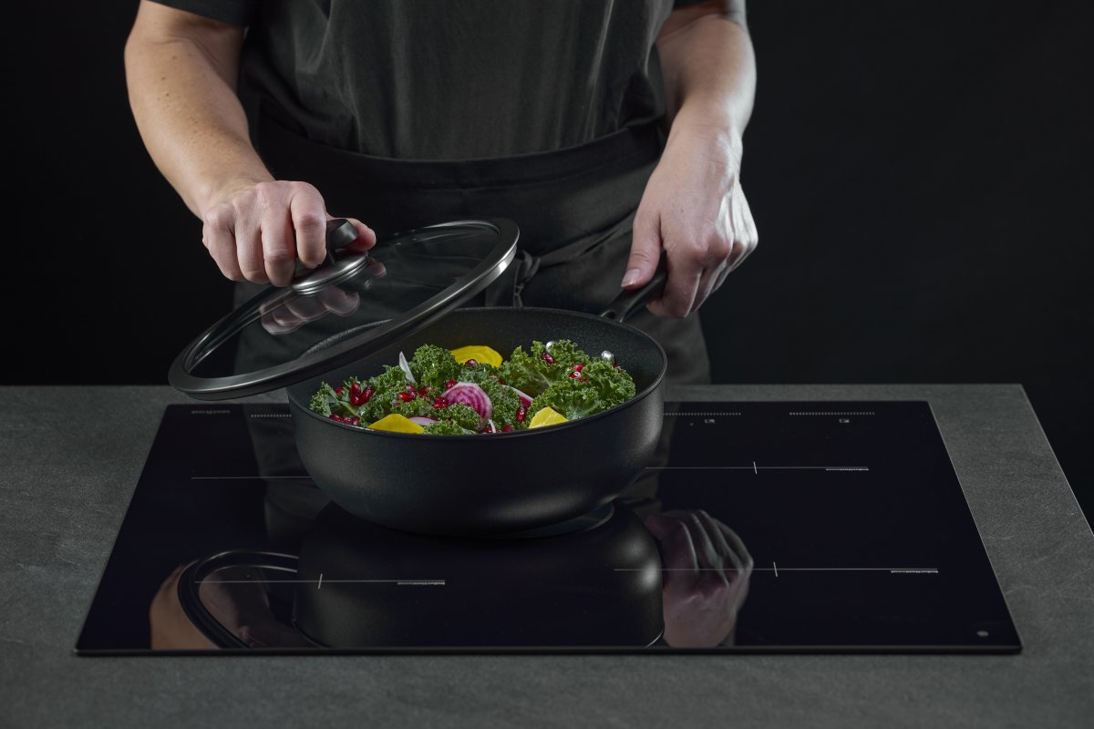 Scanpan Pro SB+ Dyb sauterpande med glaslåg, 26 cm
