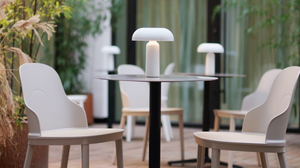 Normann Copenhagen Porta Bordlampe, hvid