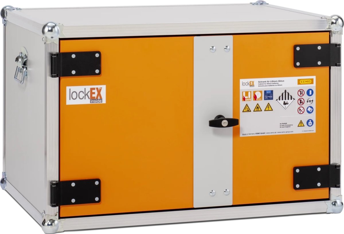 Batteriopbevaringsskab 230V u/fødder, 66x80x52 cm.