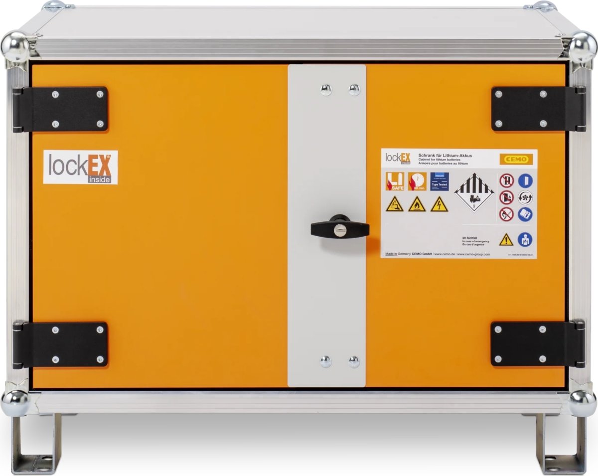 Batteriopbevaringsskab 230V m/fødder, 66x80x62 cm.