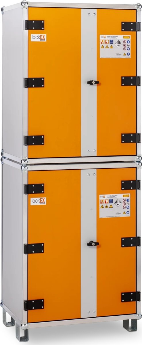 Batteriopbevaringsskab 230V m/fødder, 66x80x213 cm