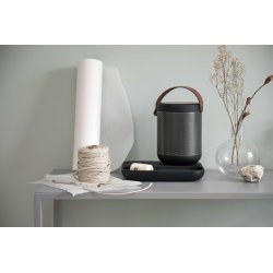 aMAJOR Højtaler + wiTRAY Qi lader, Black Edition