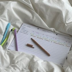 Naga A4 Planlægningsblok, månedsplan, engelsk