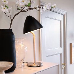 Dyberg Larsen OULU Bordslampa, svart