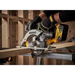 DEWALT kulfri rundsav 18V XR