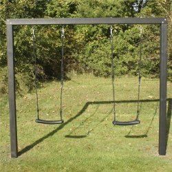 NORDIC PLAY Alma Gyngestativ m/2 gynger, sort
