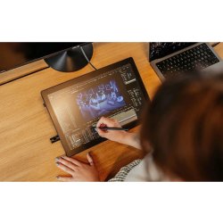 Wacom Display Cintiq 16 (2025), sort