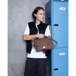 Kintobe Noah, Eath brown