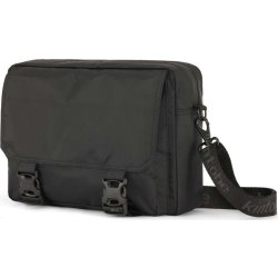 Kintobe Leo, Jet black