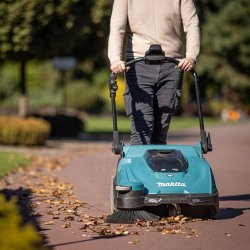 Makita Fejemaskine med sug XGT 40V, 47L, ex. Batt.