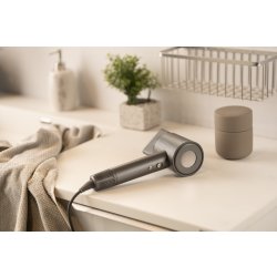 by Gaard Hårtørrer Brushless Føn 105.000 RPM