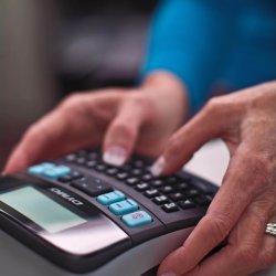 Dymo LabelManager 210D+ labelmaskine